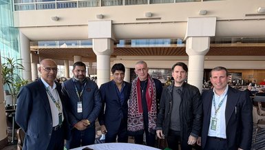 TFF Başkanı Hacıosmanoğlu, Pakistan Futboll Federasyonu Başkanı Gilani ile bir araya geldi